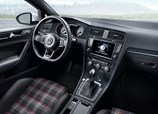 Volkswagen-Golf_GTI-2015-05.jpg