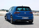 Volkswagen-Golf_R-2015-02.jpg