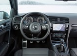 Volkswagen-Golf_R-2014-03.jpg