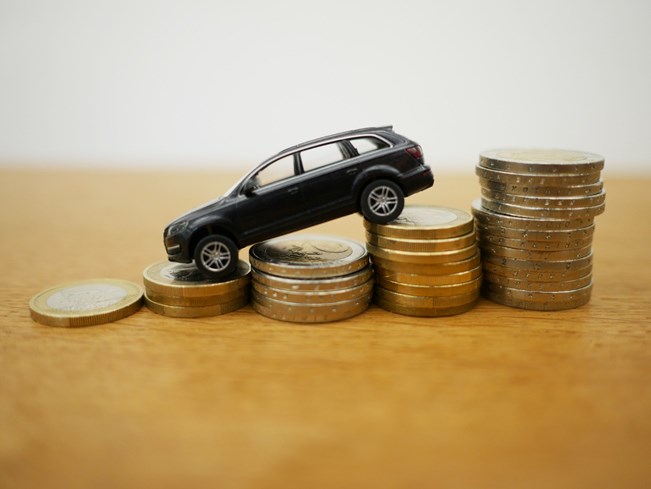 ​ועדת הכספים לאוצר: לדחות את העלאת המס על רכב חשמלי