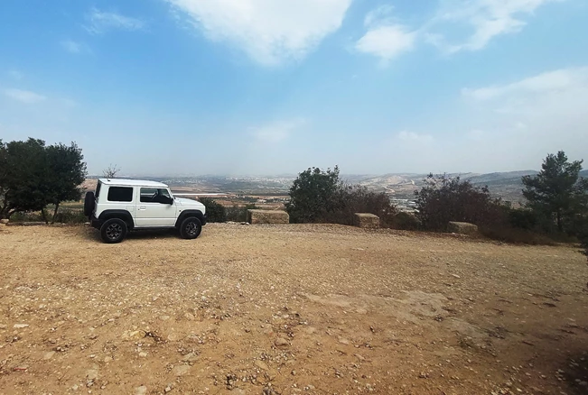 אוטו מטייל: מפארק קנדה עד מעלה החמישה (עבירות: קל)