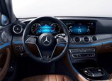 Mercedes-Benz-E-2023-05.jpg