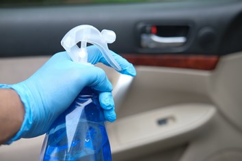 5 דרכים לשמור על פנים הרכב נקי ורענן