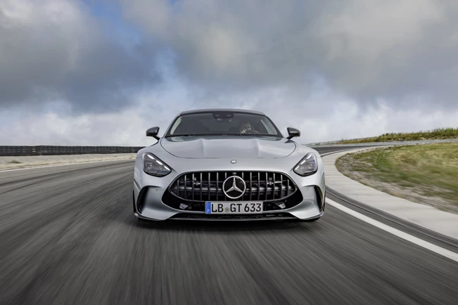 מרצדס מציגה AMG GT חדשה ל-2024