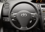 Toyota-Yaris-2011-06.jpg