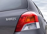 Toyota-Yaris-2011-10.jpg