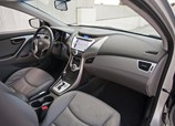 Hyundai-Elantra-2011-05.jpg