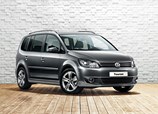 Volkswagen-Touran-2011-01.jpg