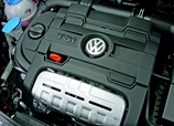 Volkswagen-Touran-2010-10.jpg