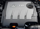 Volkswagen-Touran-2010-11.jpg