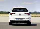 Volkswagen-Golf-2024-02-FL.jpg