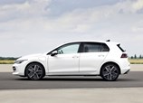 Volkswagen-Golf-2024-04-FL.jpg