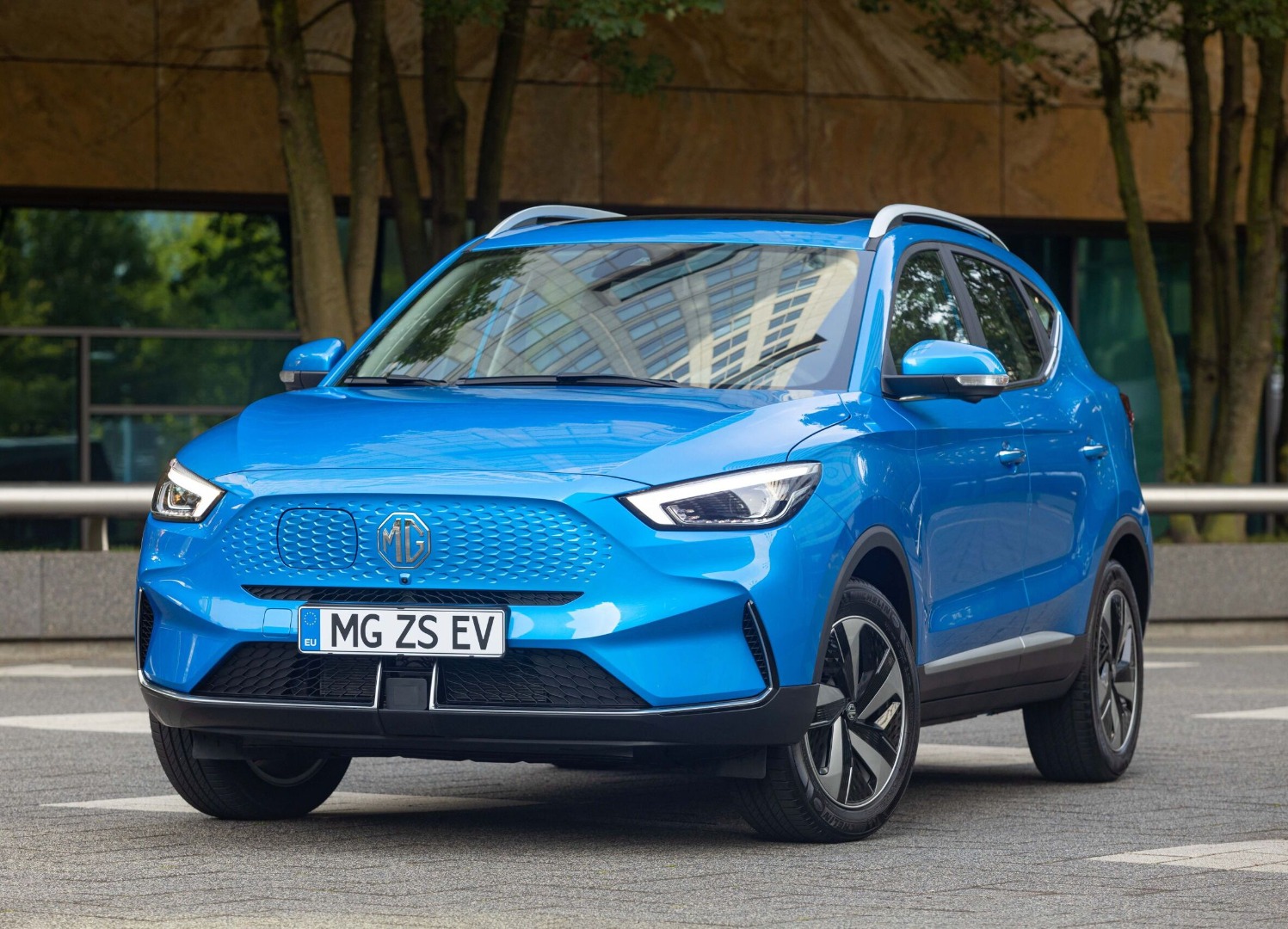 MG ZS - אוטו