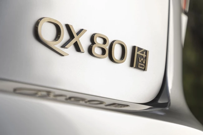 אינפיניטי הציגה QX80 חדש ונפרדה מה-V8