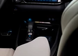 Lexus-UX-2025-07.jpg