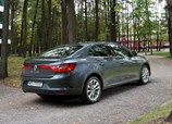 Renault-Megane-Sedan-2024-02.jpg