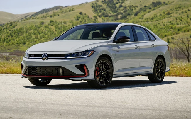 פולקסווגן ג'טה GTI 2024