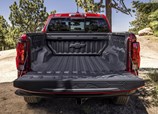 Chevrolet-Colorado_ZR2-2024-15.jpg