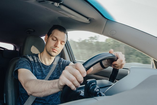 המבוך / תופעה מסוכנת: בעקבות המלחמה, יותר נהגים מאולחשים על הכביש