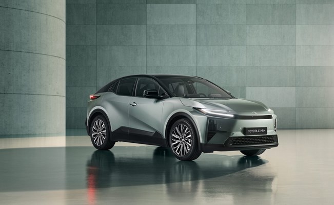 טויוטה הציגה את +C-HR החשמלי: עד 343 כ"ס