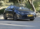 Toyota-Corolla_Sedan-2025 (2).jpg
