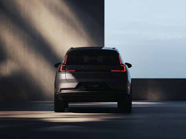 וולוו XC70: היברידי-נטען חדש עם טווח של 200 ק
