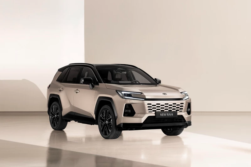 טויוטה RAV4 המחודש יוצא לדרך