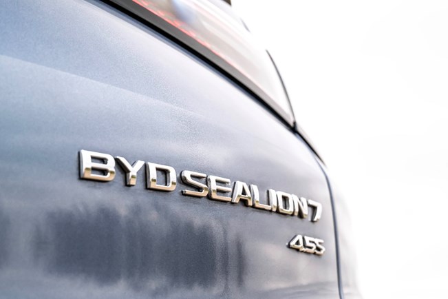 BYD סיליון 7 החדש בישראל – המחיר החל מ-219,000 שקלים