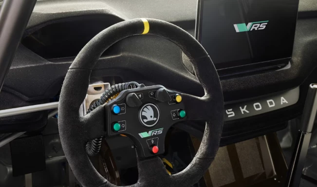 סקודה Enyaq RS Race: קונספט חשמלי קיצוני עם ביצועי מסלול