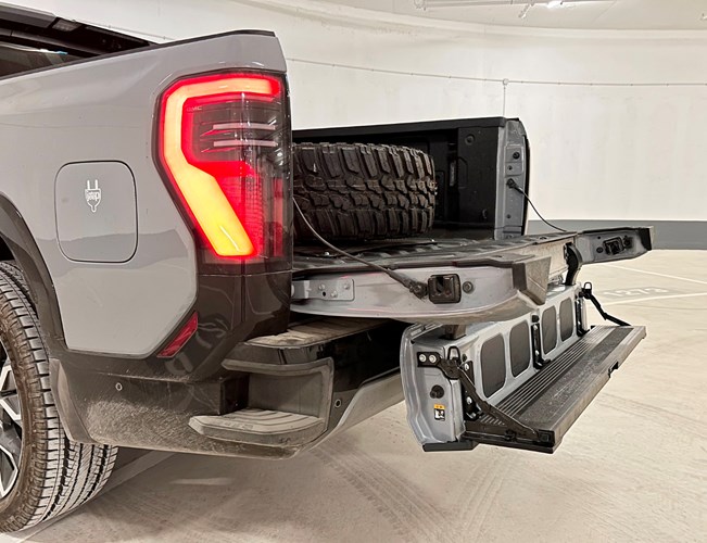 GMC סיירה EV דנאלי - מבחן דרכים