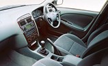 Toyota-Avensis-1998-2002-06.jpg